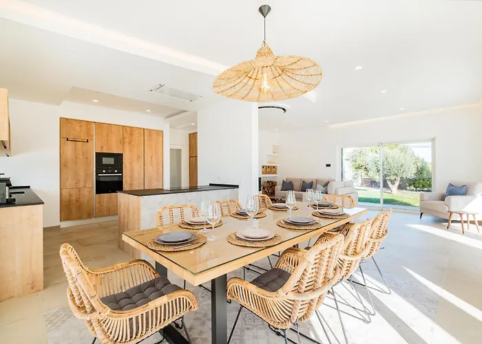 Casa Joaninha - Heated Pool - Algarve * Algoz