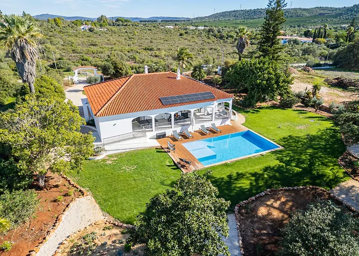 Casa Joaninha - Heated Pool - Algarve Villa Algoz