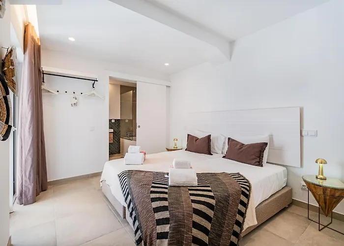 Casa Joaninha - Heated Pool - Algarve Villa *